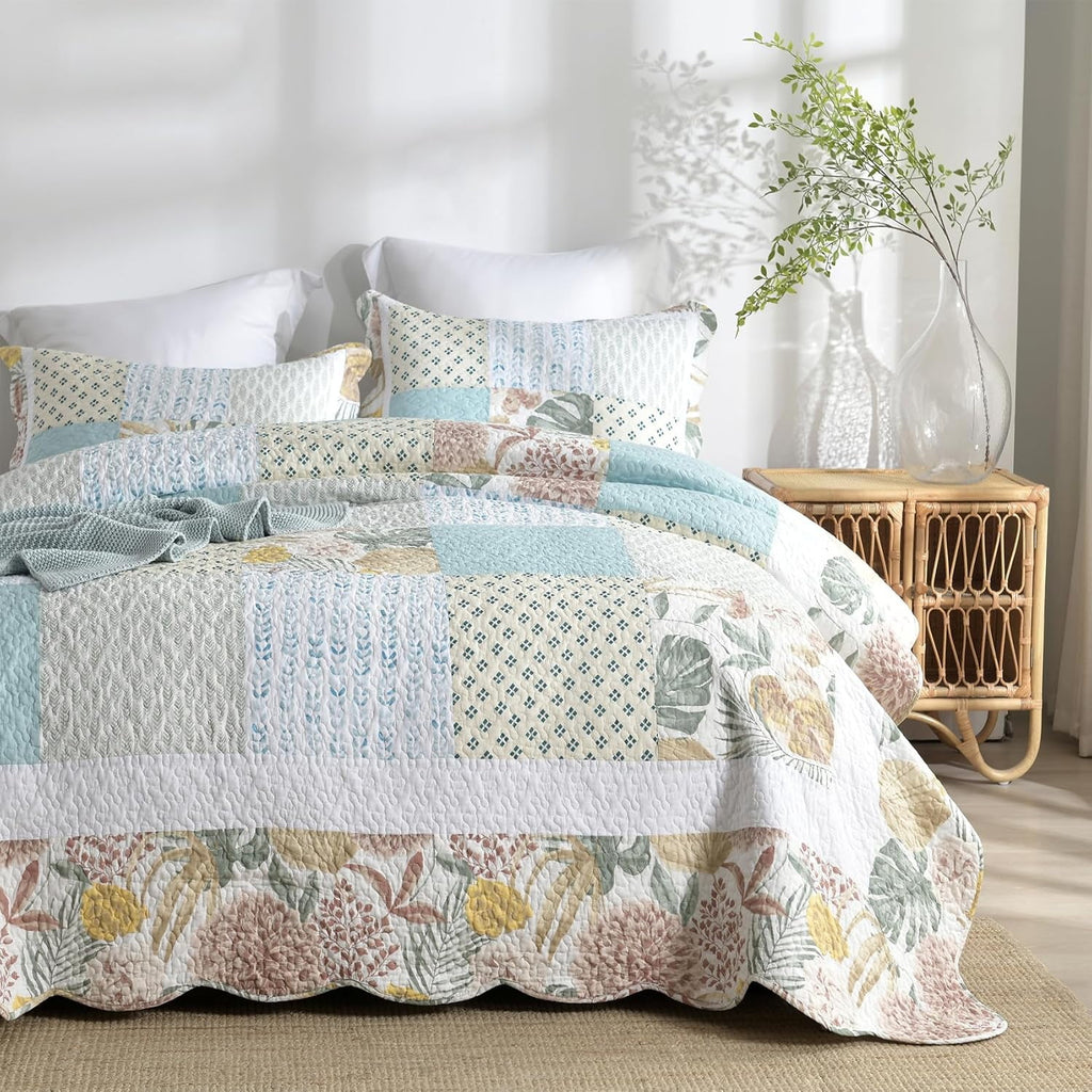 Nordmiex Patchwork Cotton Quilt SetCute Garden Bedding Set - Queen